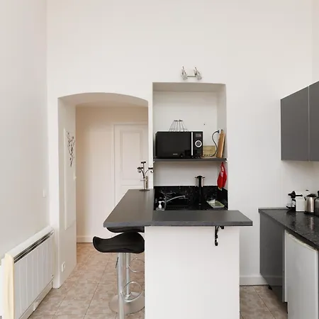 Upstays Center 30m2 Near Palais Apartman *